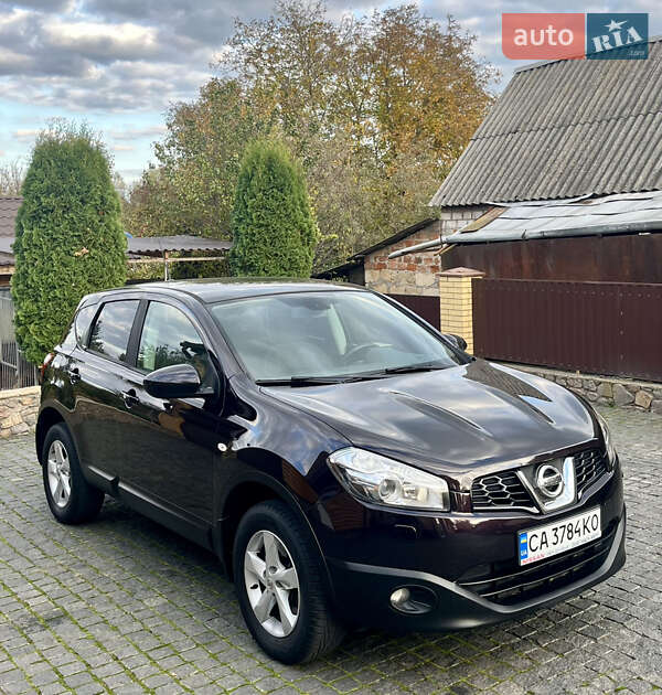 Позашляховик / Кросовер Nissan Qashqai 2011 в Умані