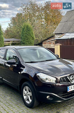 Внедорожник / Кроссовер Nissan Qashqai 2011 в 