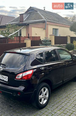 Внедорожник / Кроссовер Nissan Qashqai 2011 в 