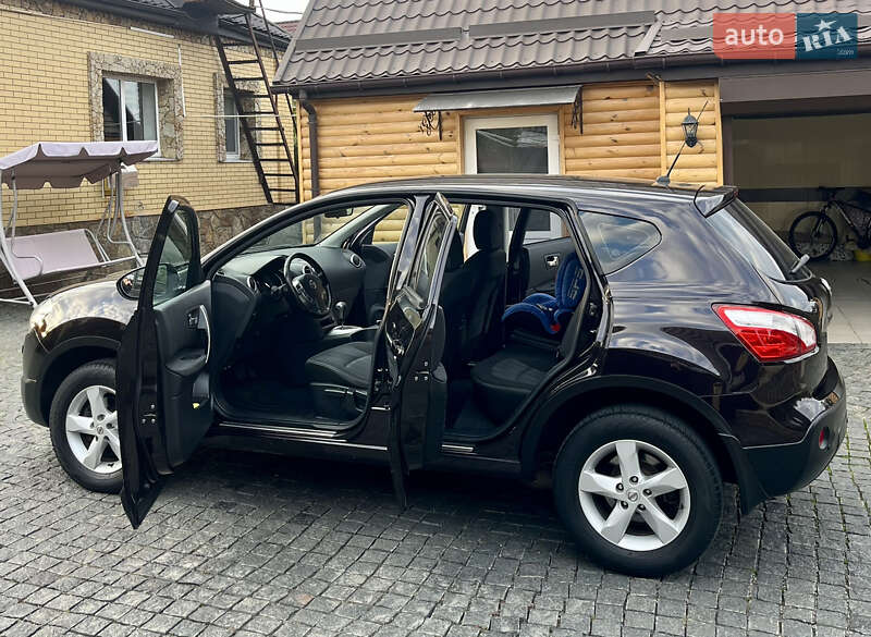 Позашляховик / Кросовер Nissan Qashqai 2011 в Умані