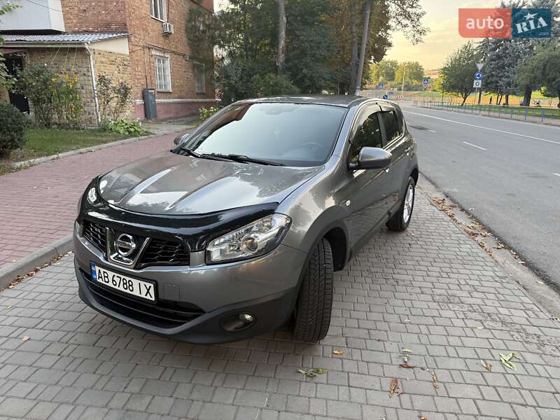 Внедорожник / Кроссовер Nissan Qashqai 2011 в Могилев-Подольске