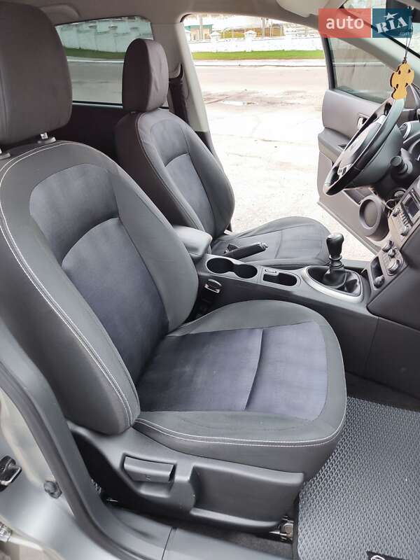 Внедорожник / Кроссовер Nissan Qashqai 2011 в Глухове фото 28 Внедорожник / Кроссовер Nissan Qashqai 2011 в Глухове
