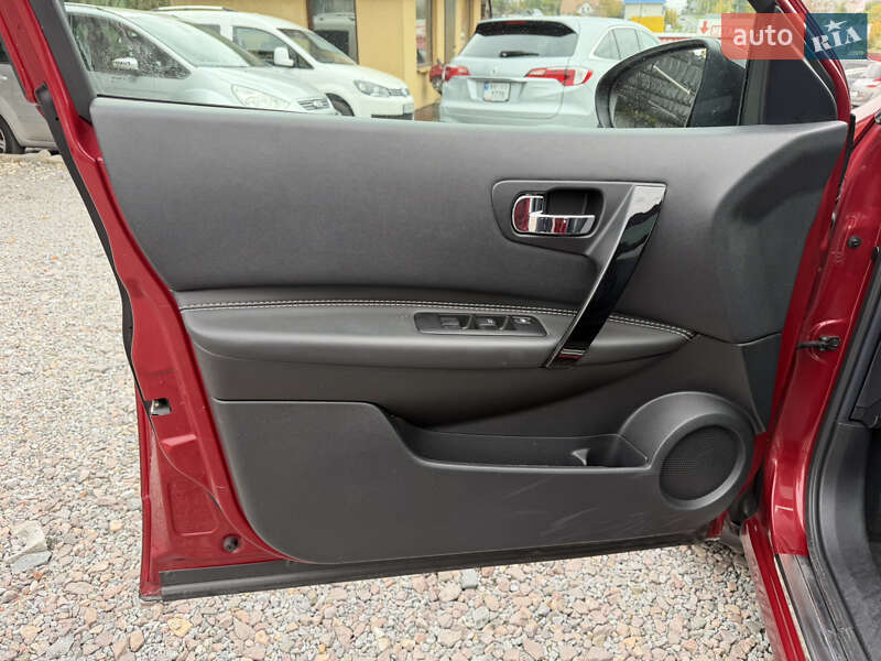 Внедорожник / Кроссовер Nissan Qashqai 2013 в Ровно