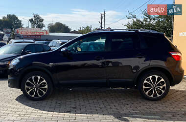 Позашляховик / Кросовер Nissan Qashqai 2012 в 