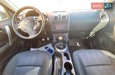 Позашляховик / Кросовер Nissan Qashqai 2012 в 