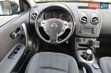 Внедорожник / Кроссовер Nissan Qashqai 2011 в 