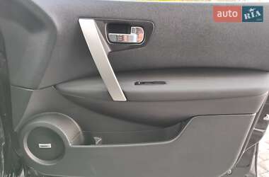 Внедорожник / Кроссовер Nissan Qashqai 2011 в 