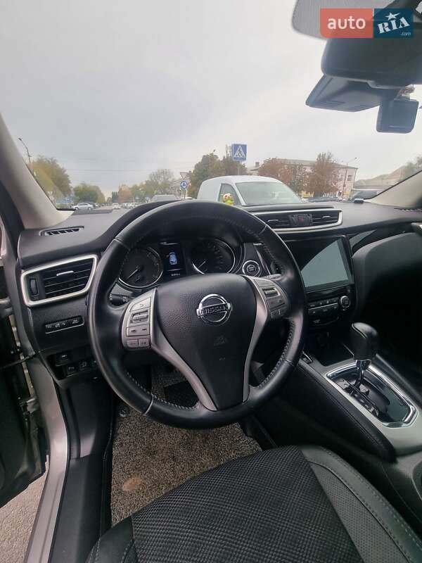 Внедорожник / Кроссовер Nissan Qashqai 2015 в Новомосковске