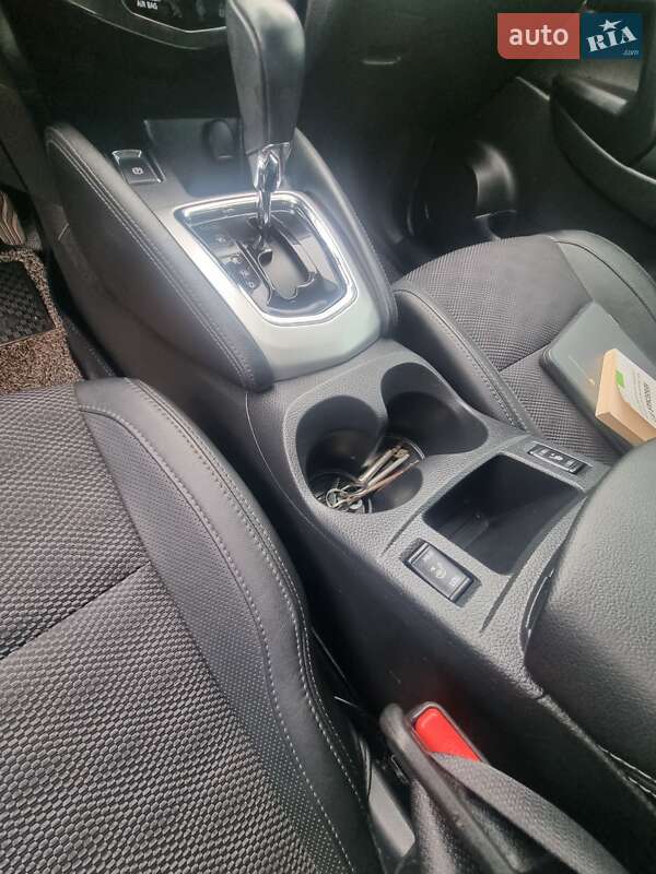 Внедорожник / Кроссовер Nissan Qashqai 2015 в Новомосковске