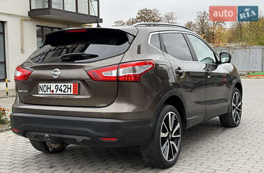 Внедорожник / Кроссовер Nissan Qashqai 2015 в 