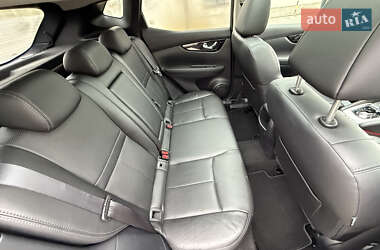 Внедорожник / Кроссовер Nissan Qashqai 2015 в 