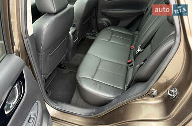 Внедорожник / Кроссовер Nissan Qashqai 2015 в 