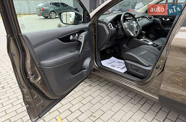Внедорожник / Кроссовер Nissan Qashqai 2015 в 