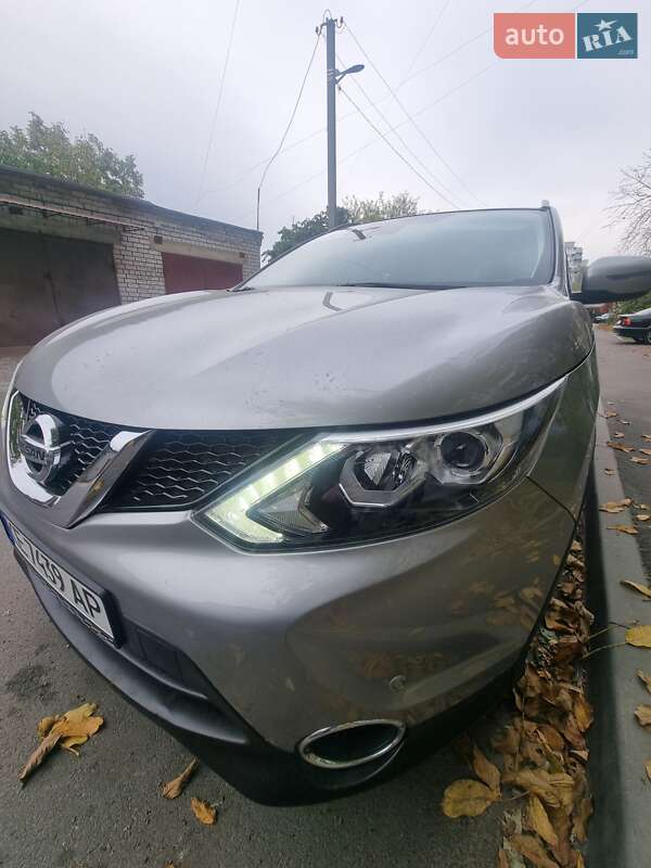 Внедорожник / Кроссовер Nissan Qashqai 2015 в Новомосковске