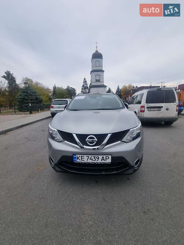 Внедорожник / Кроссовер Nissan Qashqai 2015 в Новомосковске