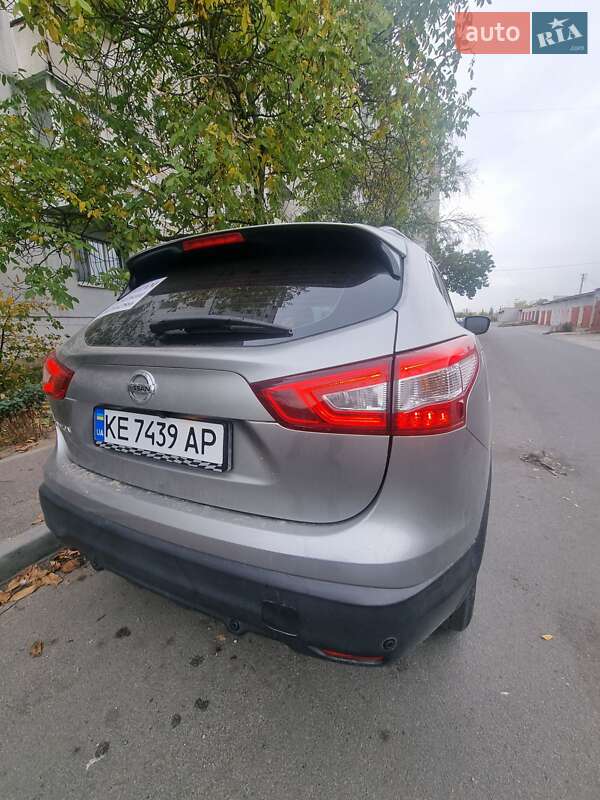 Внедорожник / Кроссовер Nissan Qashqai 2015 в Новомосковске