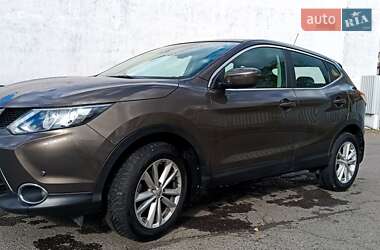 Внедорожник / Кроссовер Nissan Qashqai 2014 в 