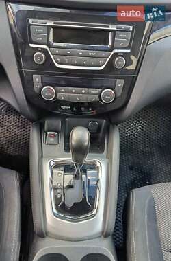 Внедорожник / Кроссовер Nissan Qashqai 2014 в 