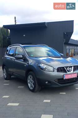Позашляховик / Кросовер Nissan Qashqai 2011 в 