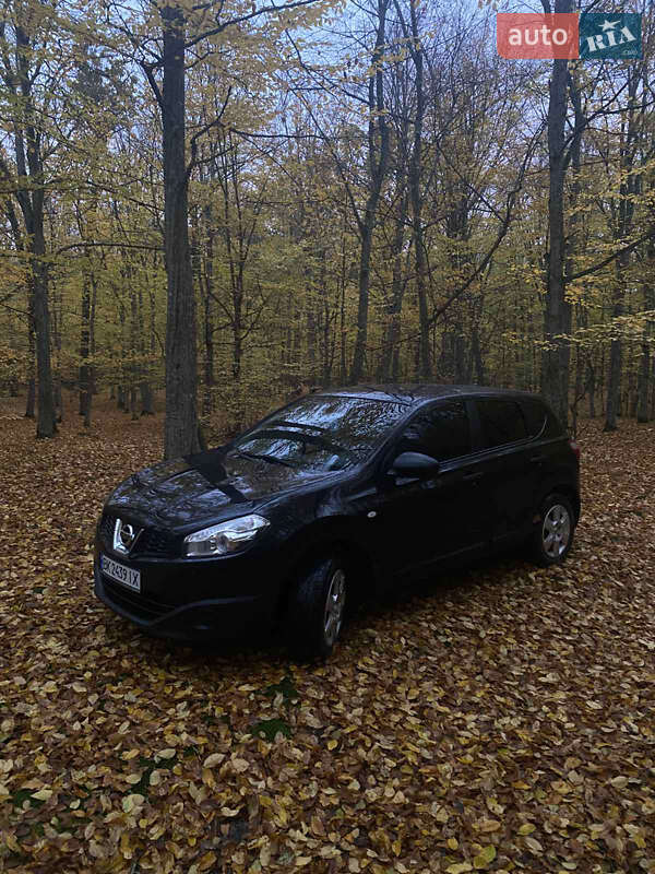 Внедорожник / Кроссовер Nissan Qashqai 2010 в Дубно