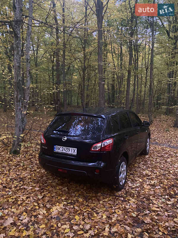 Внедорожник / Кроссовер Nissan Qashqai 2010 в Дубно