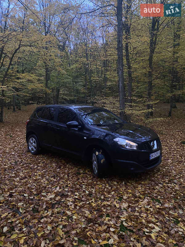 Внедорожник / Кроссовер Nissan Qashqai 2010 в Дубно