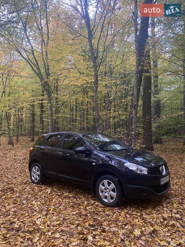 Внедорожник / Кроссовер Nissan Qashqai 2010 в Дубно