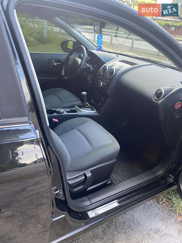 Внедорожник / Кроссовер Nissan Qashqai 2010 в Дубно