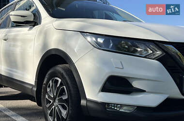 Позашляховик / Кросовер Nissan Qashqai 2018 в  фото 14 Позашляховик / Кросовер Nissan Qashqai 2018 в