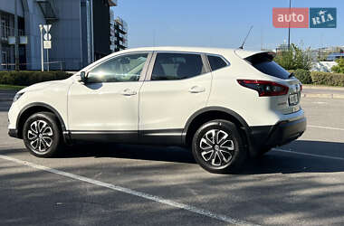Позашляховик / Кросовер Nissan Qashqai 2018 в  фото 21 Позашляховик / Кросовер Nissan Qashqai 2018 в