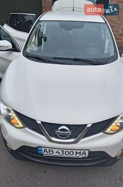 Внедорожник / Кроссовер Nissan Qashqai 2014 в 