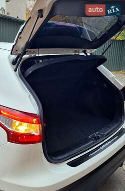 Внедорожник / Кроссовер Nissan Qashqai 2014 в 