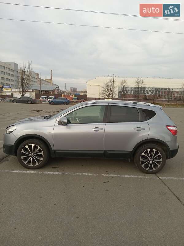 Внедорожник / Кроссовер Nissan Qashqai 2012 в Киеве