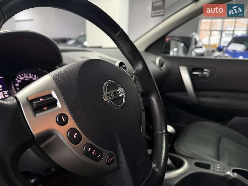 Внедорожник / Кроссовер Nissan Qashqai 2010 в Полтаве