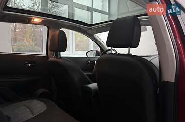 Внедорожник / Кроссовер Nissan Qashqai 2010 в 