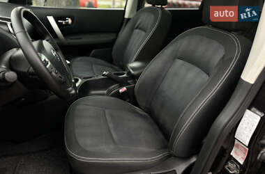 Внедорожник / Кроссовер Nissan Qashqai 2010 в 