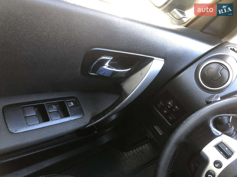 Внедорожник / Кроссовер Nissan Qashqai 2010 в Одессе