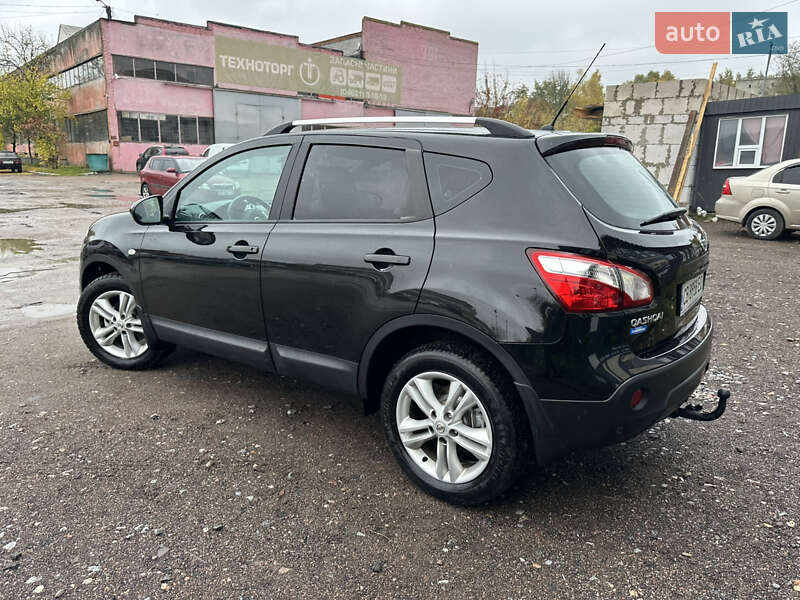Внедорожник / Кроссовер Nissan Qashqai 2011 в Нежине