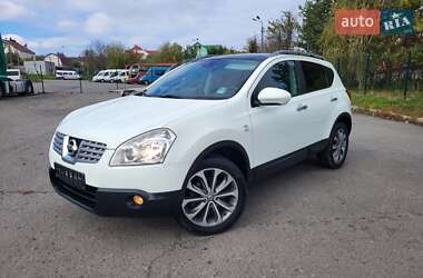Внедорожник / Кроссовер Nissan Qashqai 2010 в 
