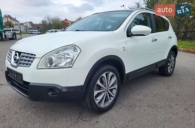 Внедорожник / Кроссовер Nissan Qashqai 2010 в 