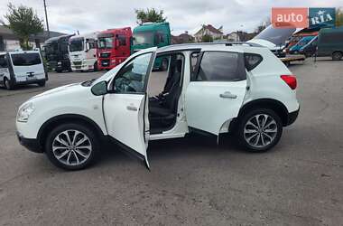 Внедорожник / Кроссовер Nissan Qashqai 2010 в 