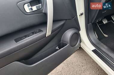 Внедорожник / Кроссовер Nissan Qashqai 2010 в 