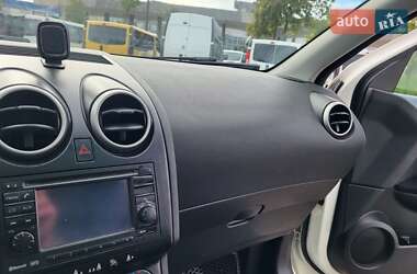 Внедорожник / Кроссовер Nissan Qashqai 2010 в 