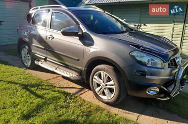 Позашляховик / Кросовер Nissan Qashqai 2012 в 