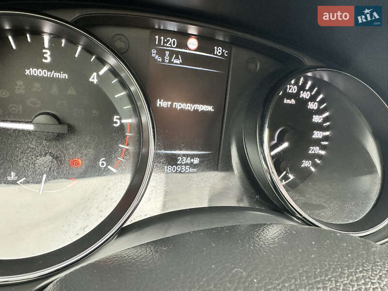 Позашляховик / Кросовер Nissan Qashqai 2016 в Луцьку