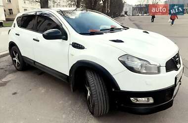 Позашляховик / Кросовер Nissan Qashqai 2011 в  фото 5 Позашляховик / Кросовер Nissan Qashqai 2011 в