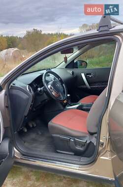 Внедорожник / Кроссовер Nissan Qashqai 2007 в 