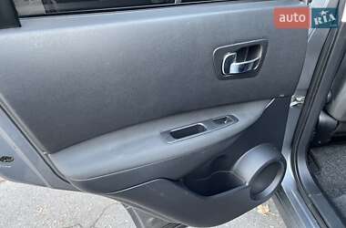 Внедорожник / Кроссовер Nissan Qashqai 2012 в 