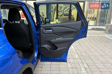 Позашляховик / Кросовер Nissan Qashqai 2023 в 