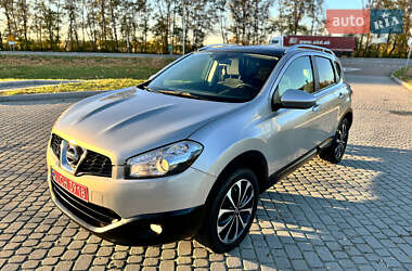 Внедорожник / Кроссовер Nissan Qashqai 2012 в Стрые